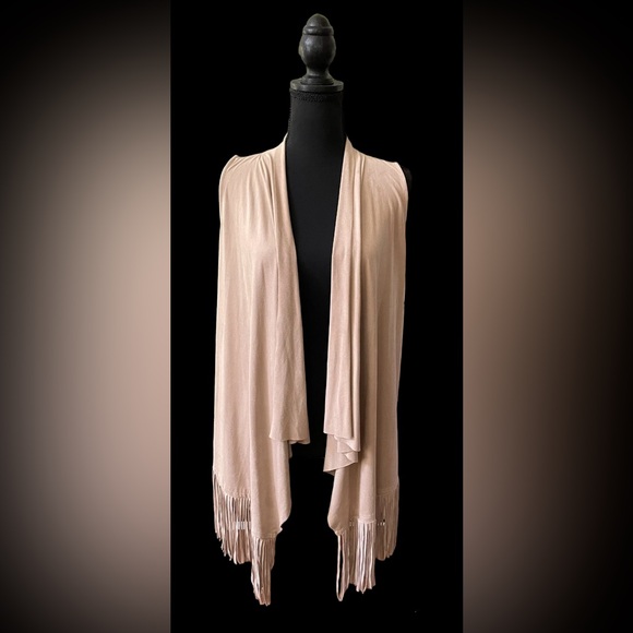 Pink Rose: Tan Vest with Fringed Trim - Picture 5 of 17